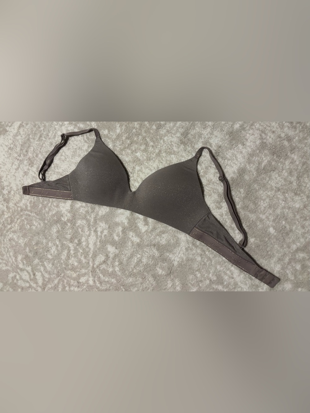 Victoria’s Secret PINK - EVERYWHERE LIGHTLY LINED WIRELESS BRA 34c